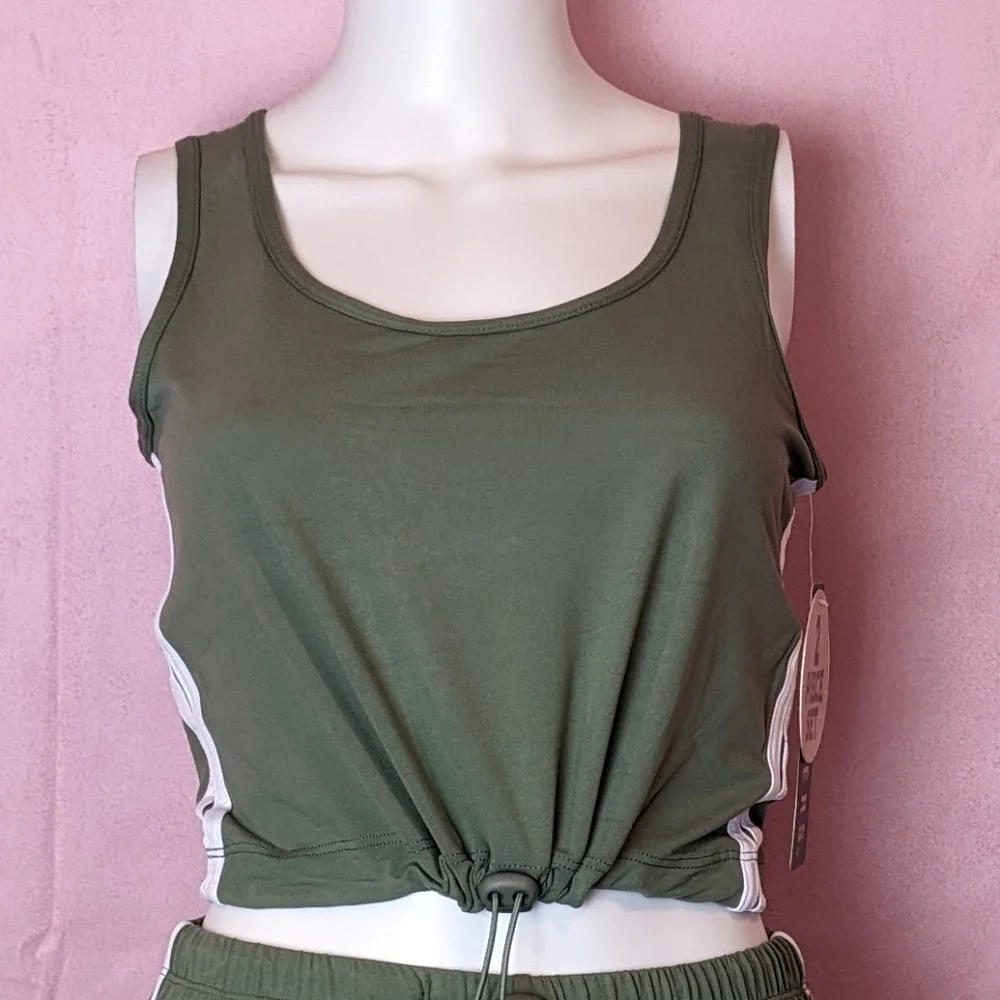feathers chicme green